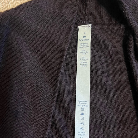 Sz 4 Plum Lululemon merino wool lotus cardigan - Picture 5 of 7